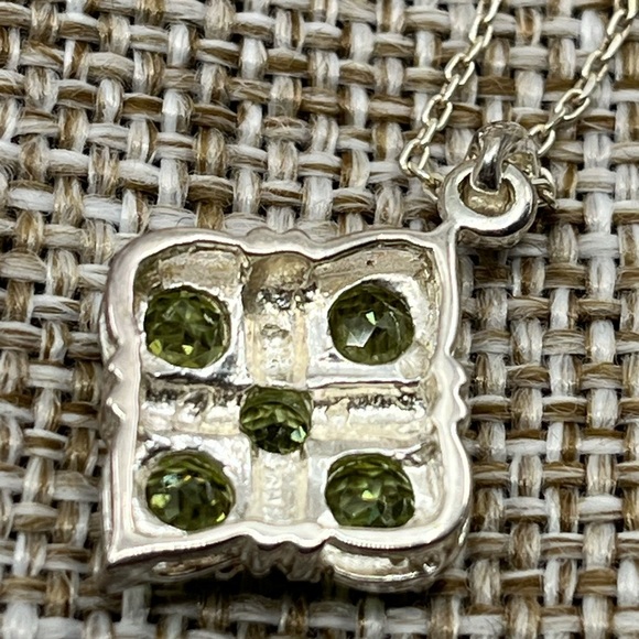 Vintage Sterling Silver Natural Green Peridot Gemstone Necklace & Earring Set - Picture 8 of 17